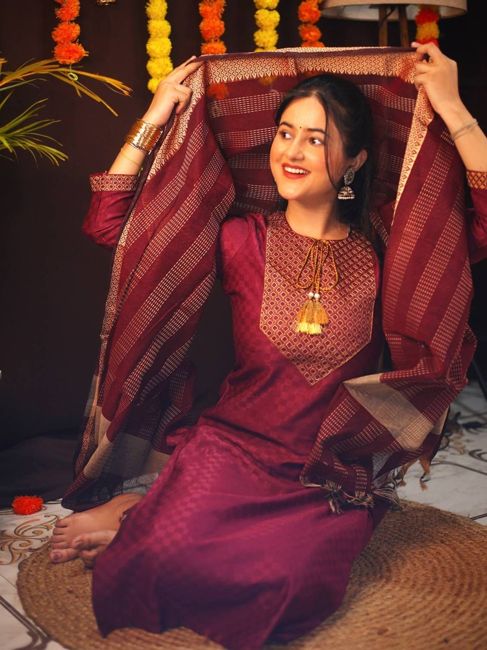 [SMF-1A0B1C95DF44D9-3] Tibra Attire Women Kurta Pant Dupatta Set (Maroon) (L)
